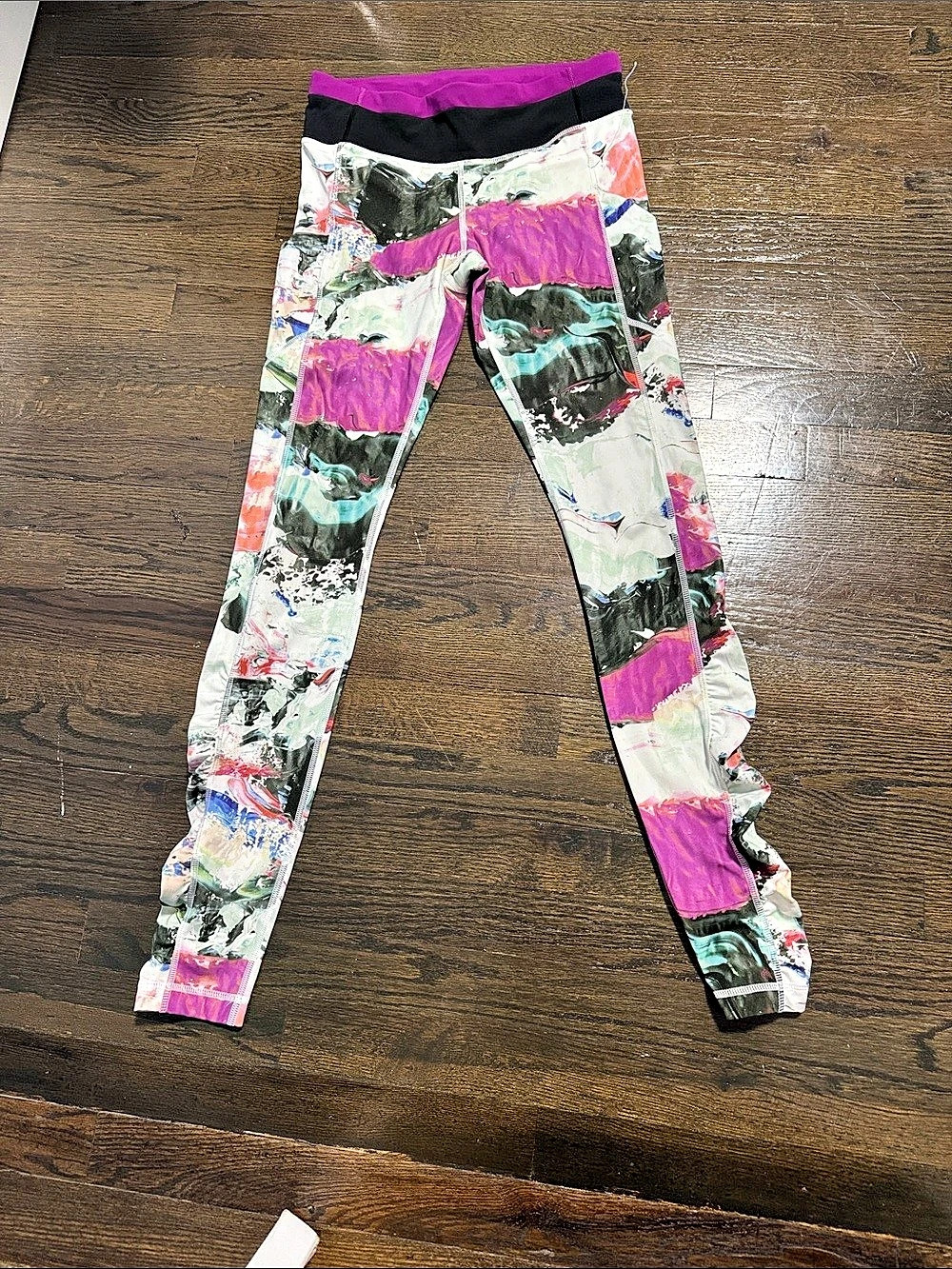 Lululemon Pace Rival Crop Abstract Print Leggings Pink & Black - Picture 1 of 6